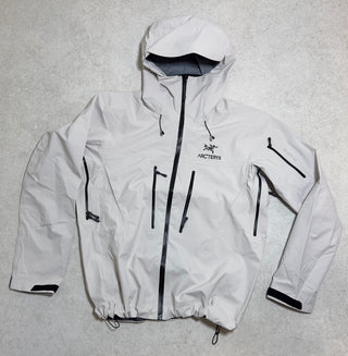 ARC’TERYX ALPHA JACKET ‘ICE’